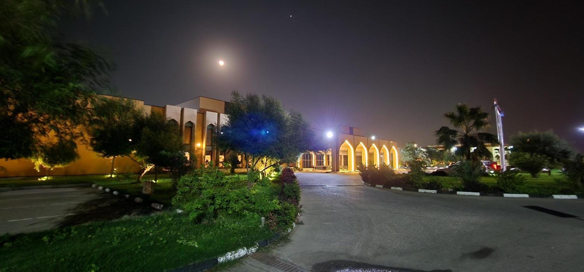 Basrah International Airport Hotel Exterior photo